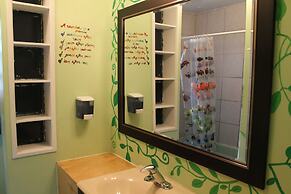 Kelowna International Hostel