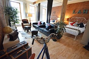 LikeAHotel - Les McGill, Vieux Montreal