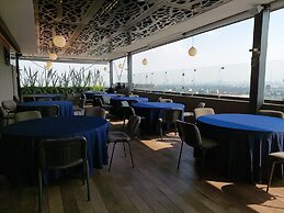 Holiday Inn Express Mexico City Satelite by IHG