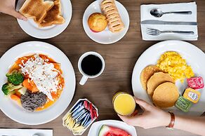 Holiday Inn Express Mexico City Satelite by IHG