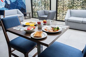 Holiday Inn Express Mexico City Satelite by IHG