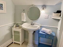 3 Waves Bed & Breakfast