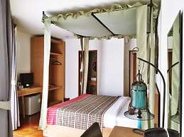 Nakorn de Sukhothai hip hotel