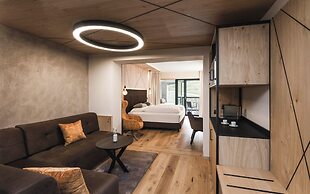 VALARA Alpine Art Hotel