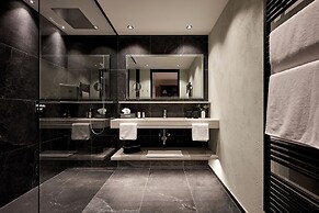 VALARA Alpine Art Hotel