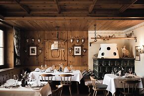 VALARA Alpine Art Hotel