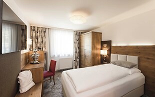VALARA Alpine Art Hotel