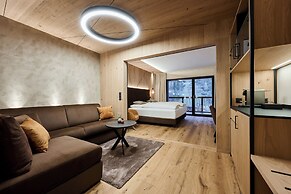 VALARA Alpine Art Hotel
