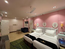 Mayfair Palm Beach Resort