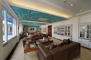 Mayfair Palm Beach Resort