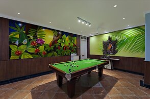 Mayfair Palm Beach Resort