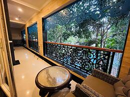 Mayfair Palm Beach Resort