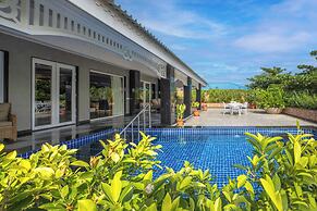 Mayfair Palm Beach Resort