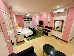 Mayfair Palm Beach Resort