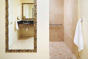 The Davenport Tower, Autograph Collection