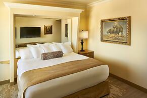 The Davenport Tower, Autograph Collection