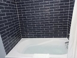 Marshall Lodge By OYO Hwy 65