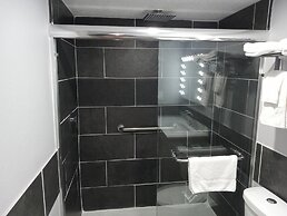 Marshall Lodge By OYO Hwy 65