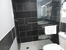 Marshall Lodge By OYO Hwy 65