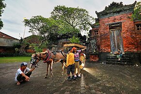 Inna Bali Heritage Hotel