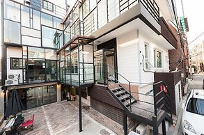 Inno Hostel & Pub Lounge Hongdae