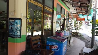 Rattana Guesthouse & Bungalow