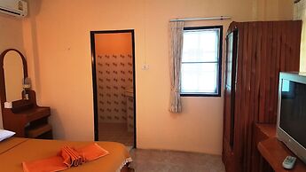 Rattana Guesthouse & Bungalow