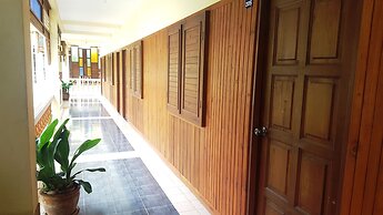 Rattana Guesthouse & Bungalow