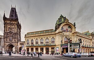 4 Arts Apartments by Adrez Living