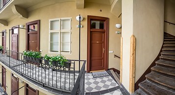 4 Arts Apartments by Adrez Living