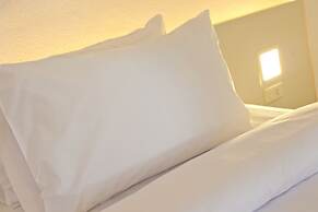 BED Phrasingh Hotel - Adults Only