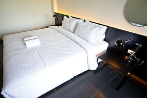 BED Phrasingh Hotel - Adults Only