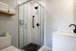 The Tides Oceanview Inn and Cottages