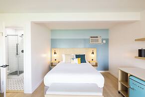 The Tides Oceanview Inn and Cottages