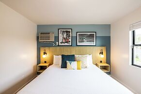 The Tides Oceanview Inn and Cottages