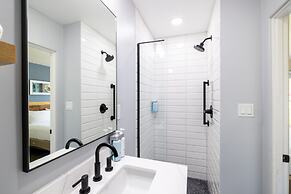 The Tides Oceanview Inn and Cottages