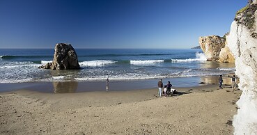 The Tides Oceanview Inn and Cottages