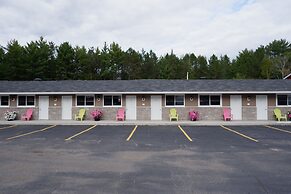 Pine Motel