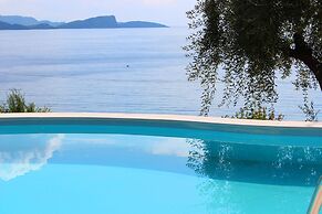 Enjoy Lichnos Bay Village, Camping, Hotel & Apartments