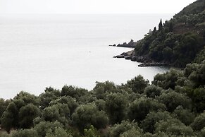 Enjoy Lichnos Bay Village, Camping, Hotel & Apartments