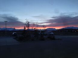 A Riverside Inn Travelodge by Wyndham