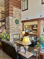 A Riverside Inn Travelodge by Wyndham