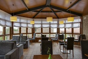 Hotel & Apartamentos Cons da Garda