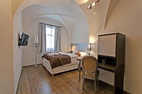 Suites & Apartments U Tri Hrusek