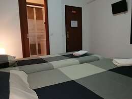 Lagos City Center Guest House & Hostel