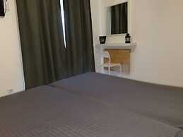 Lagos City Center Guest House & Hostel