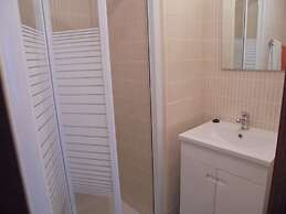 Lagos City Center Guest House & Hostel