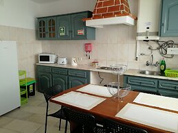 Lagos City Center Guest House & Hostel