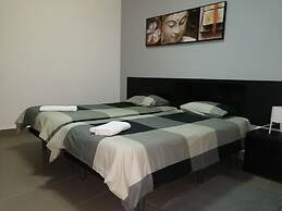 Lagos City Center Guest House & Hostel