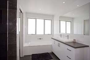 Whitewater Apartments